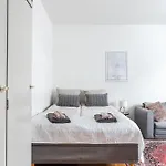 Near Downtown & Sports Center With Free Parking Apartment Lahti