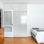 Apartment Near Downtown & Sports Center With Free Parking *