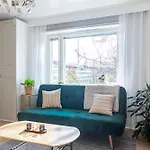 아파트 Near Downtown & Sports Center With Free Parking
