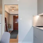 Near Downtown & Sports Center With Free Parking 아파트