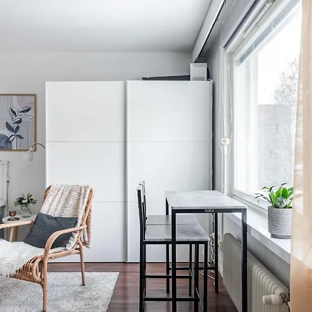 Апартаменты Near Downtown & Sports Center With Free Parking *