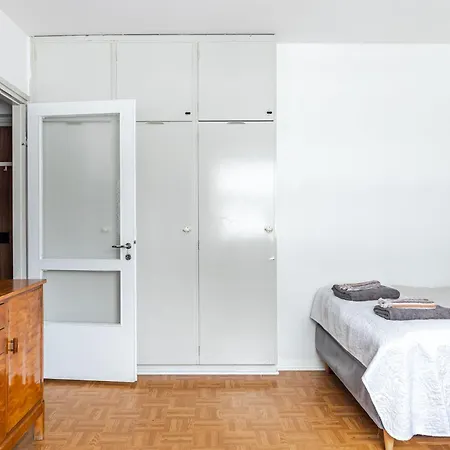 Apartment Near Downtown & Sports Center With Free Parking *