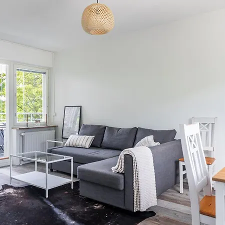 Apartment Near Downtown & Sports Center With Free Parking
