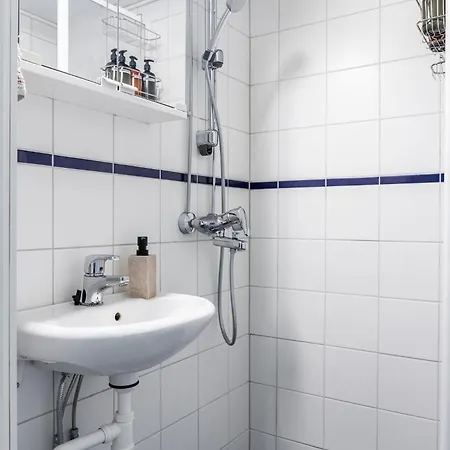 Near Downtown & Sports Center With Free Parking Apartment *