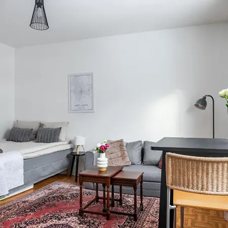 Near Downtown & Sports Center With Free Parking *