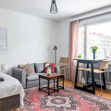 Near Downtown & Sports Center With Free Parking Appartamento Lahti