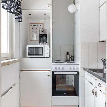 Near Downtown & Sports Center With Free Parking *